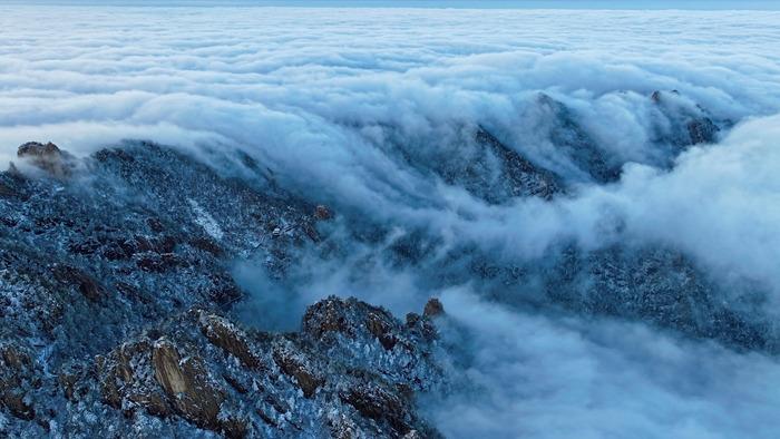 河南堯山：初雪新霽 云?？澙@